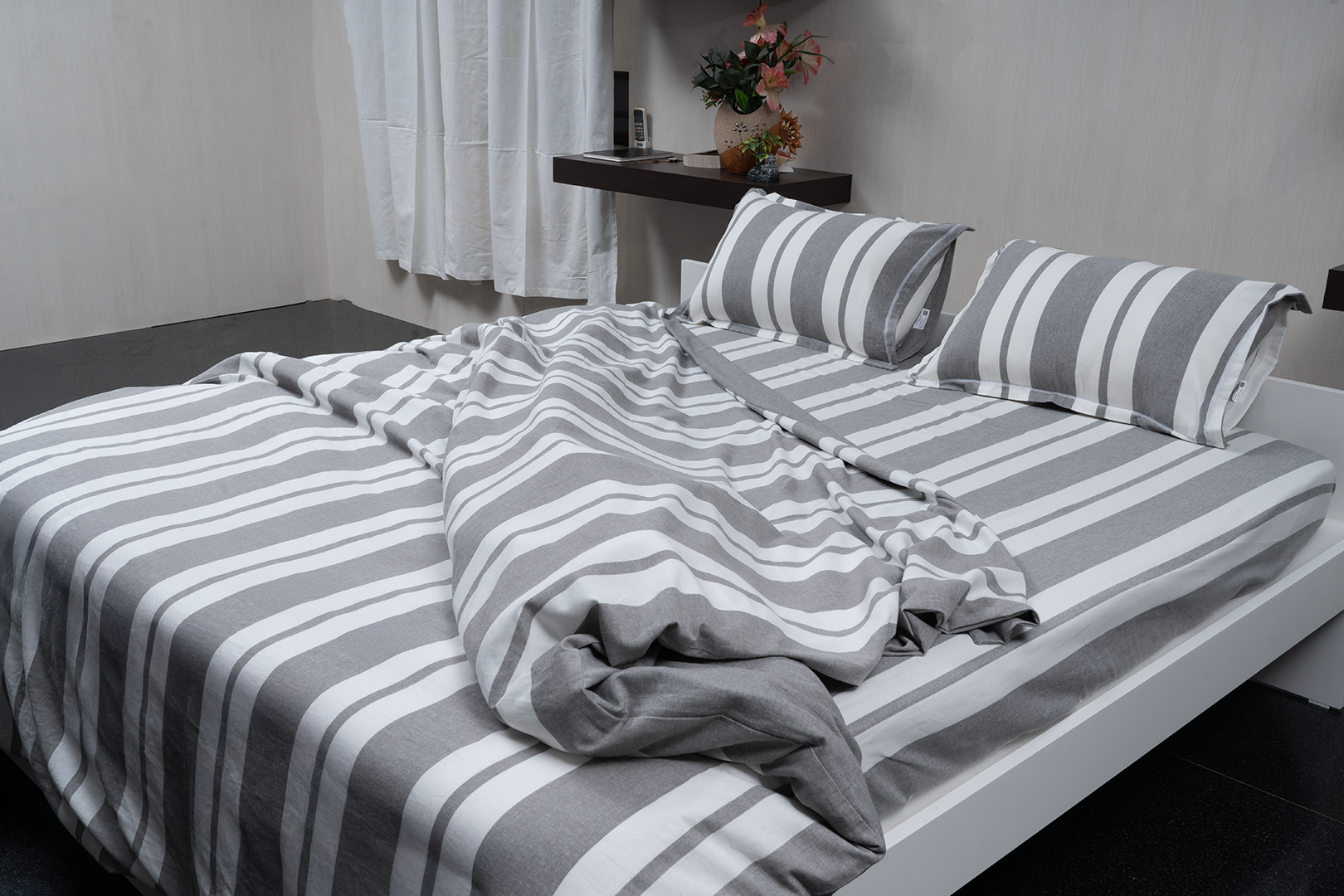 BoldRush Grey – Duvet Cover