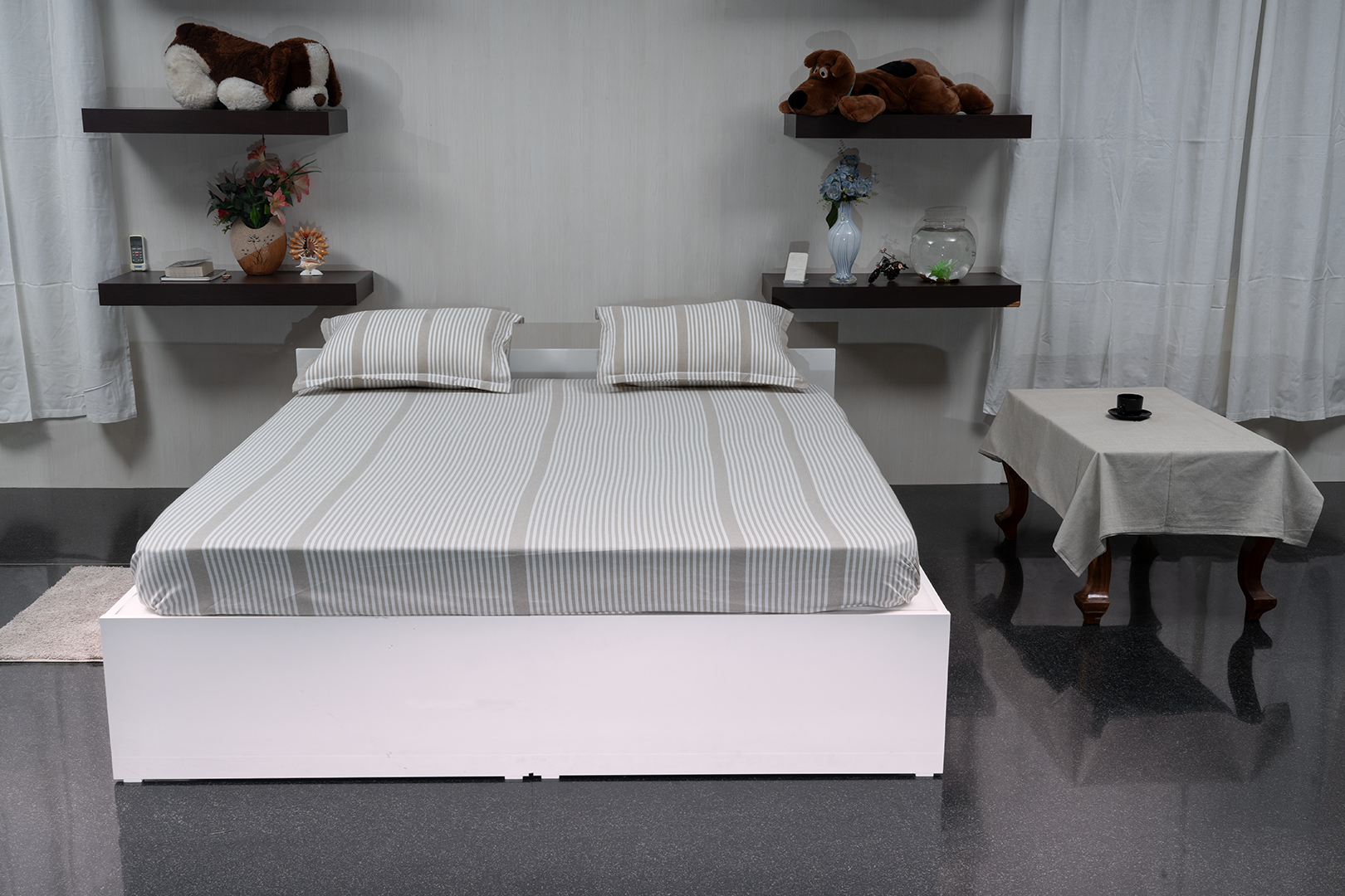 Tiered Layers Beige – Bedspread with 2 Pillow Covers + Duvet Cover