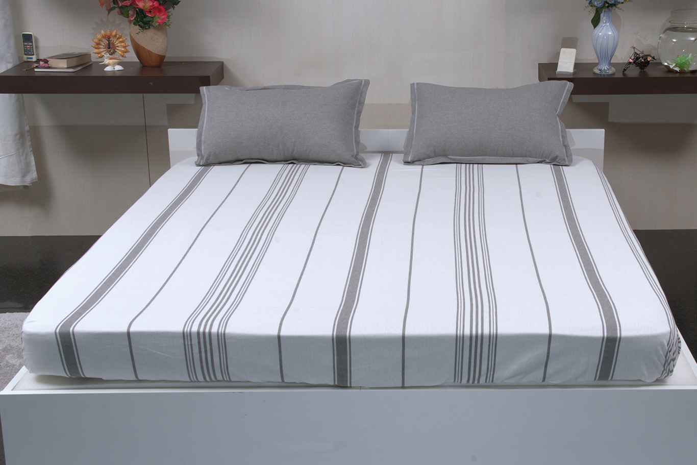 Silver Stream Grey - (Bedspread + 2 Pillow Covers)