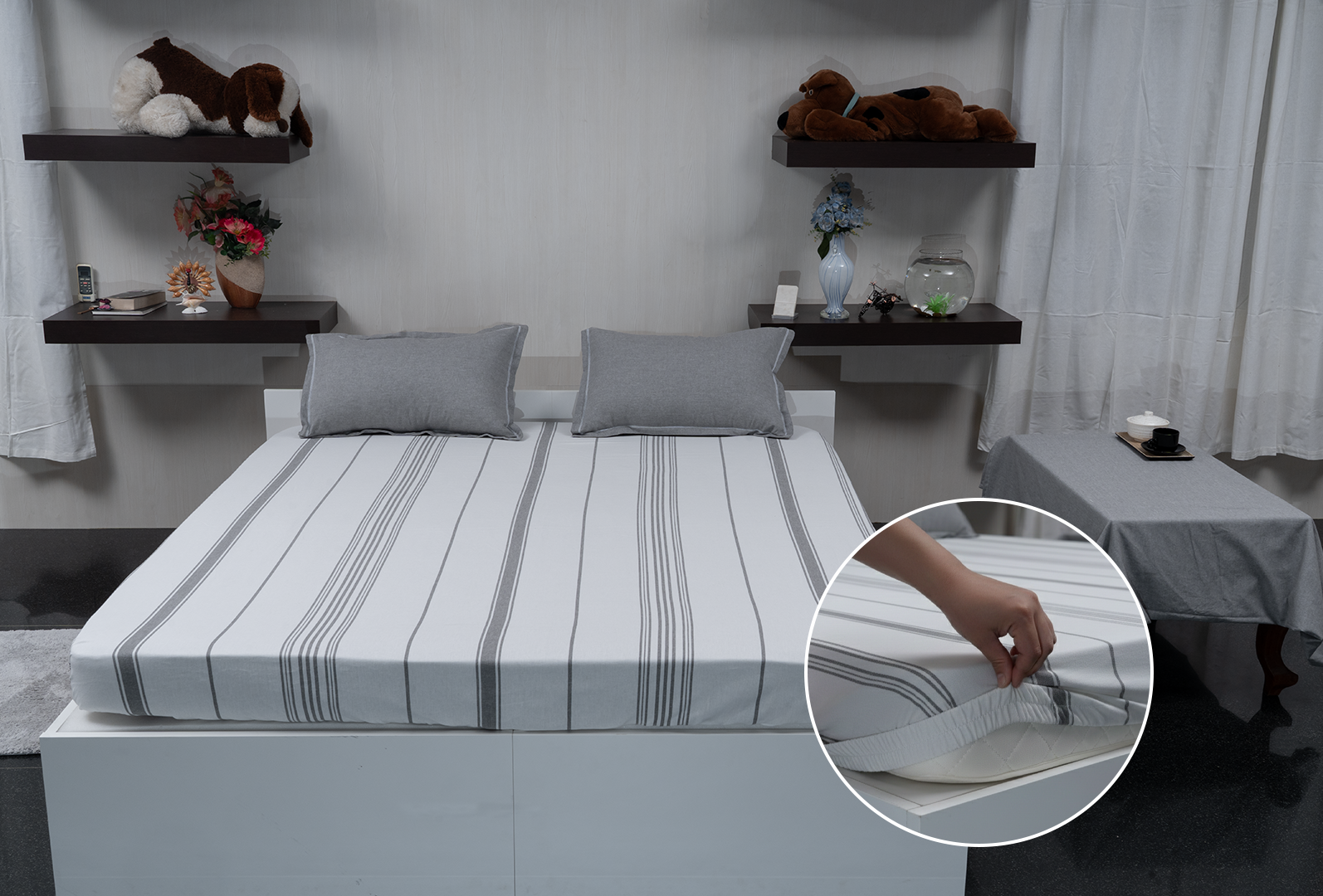 Linn Decors fitted sheet with elastic edges on a modern bed in a clean bedroom setting