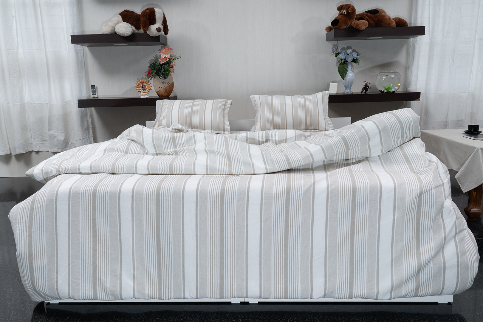 Linn Decors fitted sheet with two pillow covers and duvet cover styled on a modern bedroom bed