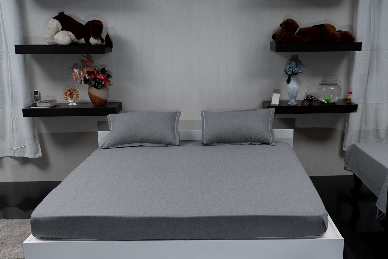 Uni Grey - (Bedspread + 2 Pillow Covers)