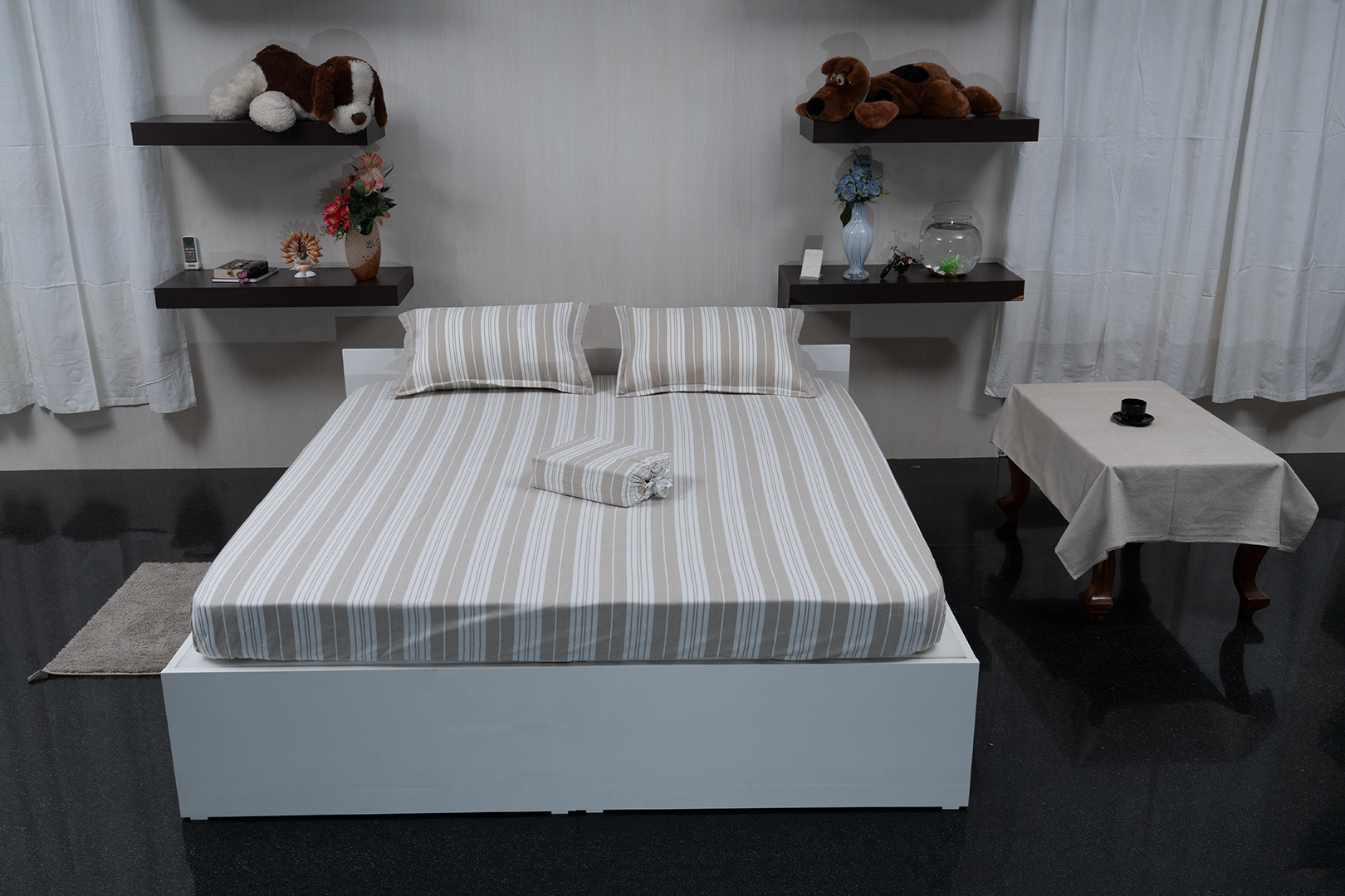 Linn Decors fitted sheet with two pillow covers and duvet cover styled on a modern bedroom bed