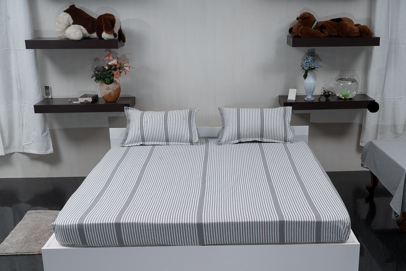 Tiered Layers Grey - (Bedspread + 2 Pillow Covers)