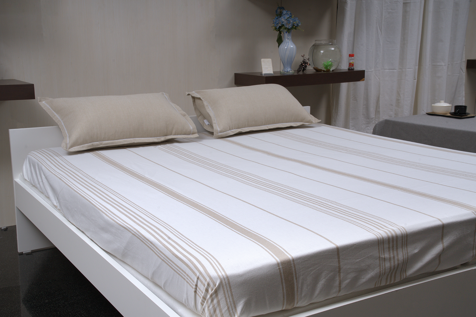 Silver Stream Beige - (Bedspread + 2 Pillow Covers)