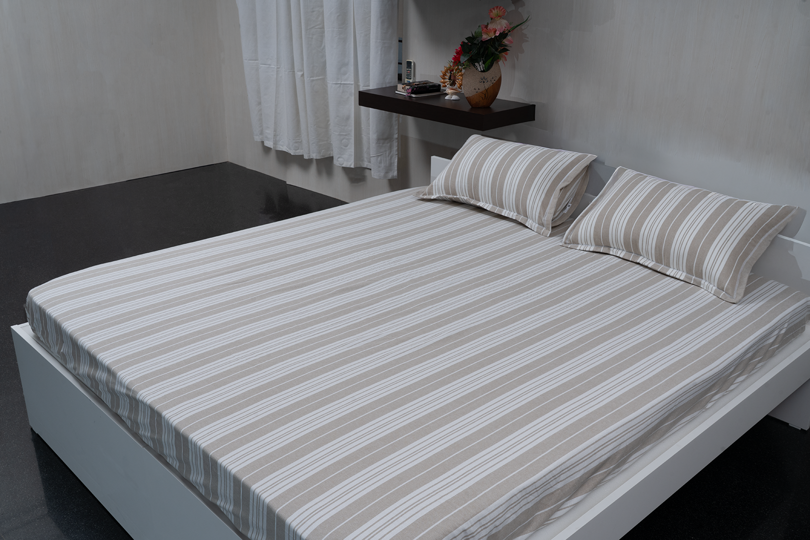 Linn Decors fitted sheet with two pillow covers and duvet cover styled on a modern bedroom bed