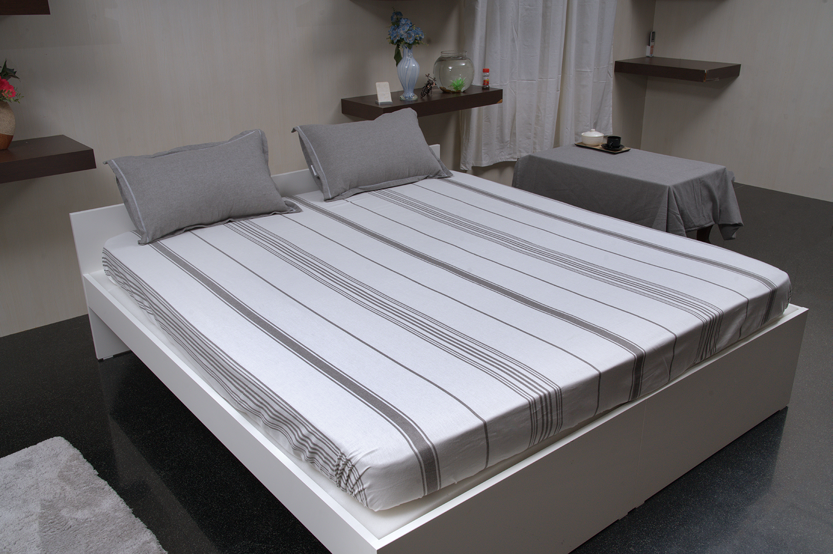 Silver Stream Grey - (Bedspread + 2 Pillow Covers)