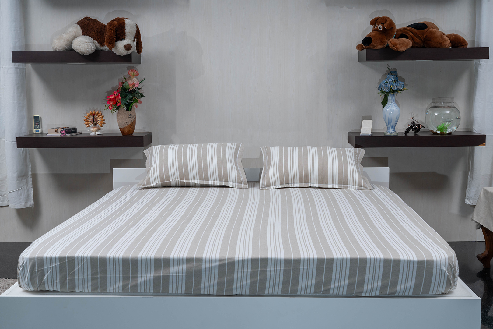 Misty Veil Beige - (Bedspread + 2 Pillow Covers)