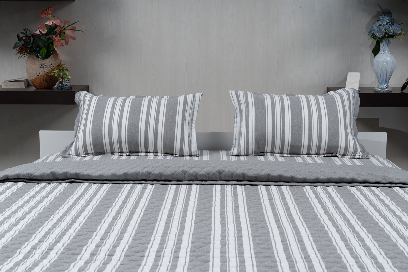 Serene Drift Grey – Quilt