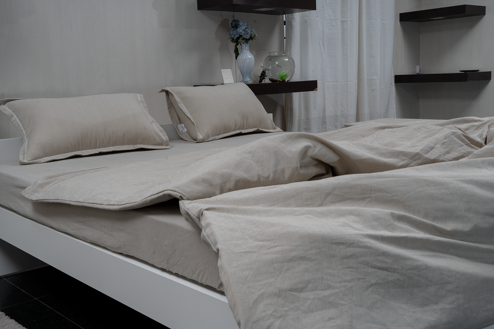 Linn Decors fitted sheet with two pillow covers and duvet cover styled on a modern bedroom bed